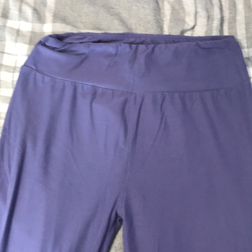 Lularoe Buttery Soft purple leggings